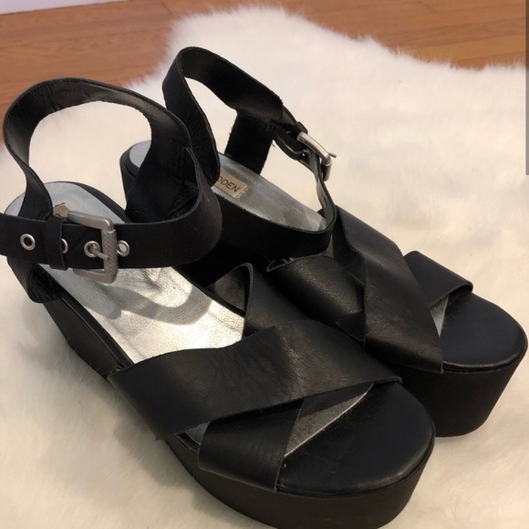 (REVERSED 🚫) STEVE MADDEN PLATFORMS - Picture 1 of 5